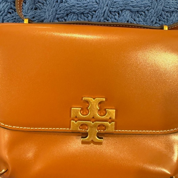 Tory Burch “Eleanor Slim Saddle Bag” - Picture 3 of 5